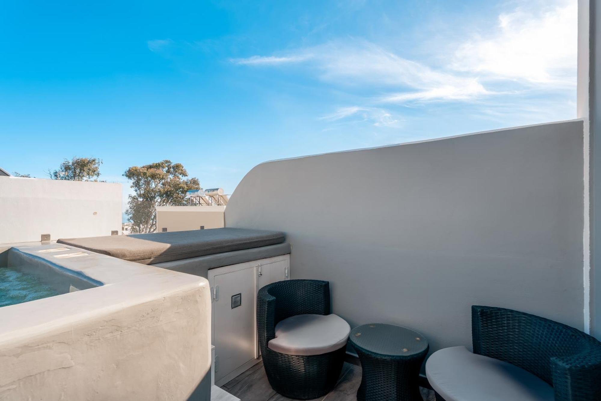 Oasis Suites Fira Firá Buitenkant foto
